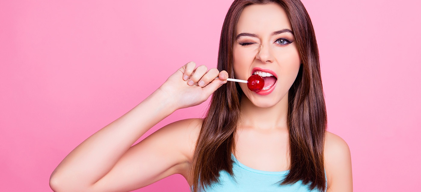 mujer sin oclusión dental