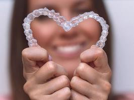 conoce acerca de los alineadores dentales